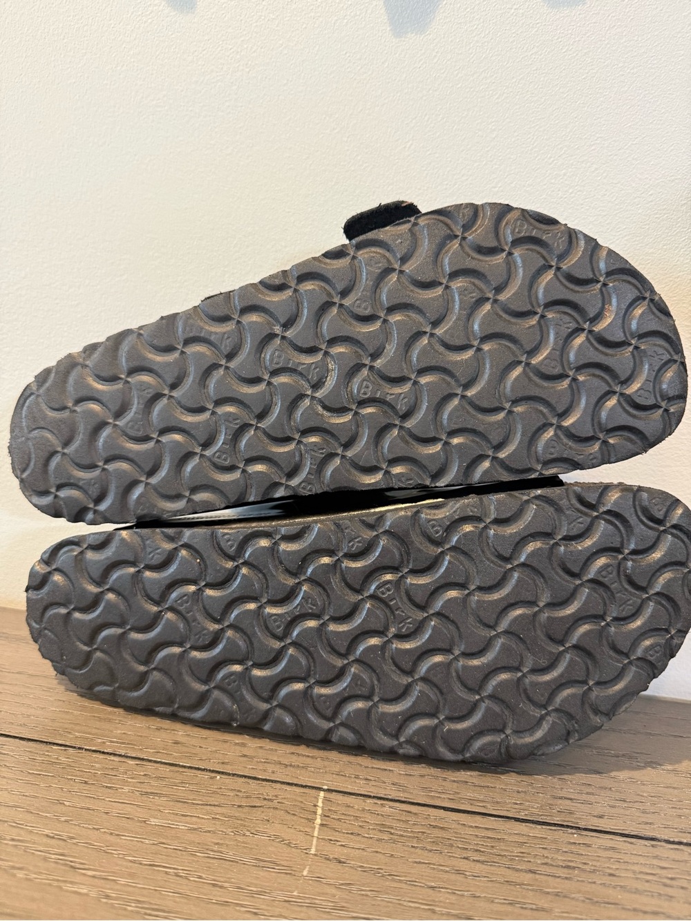 Birkenstock women’s Black Patent Arizona Sandals with Gold Buckles - Picture 7 of 8